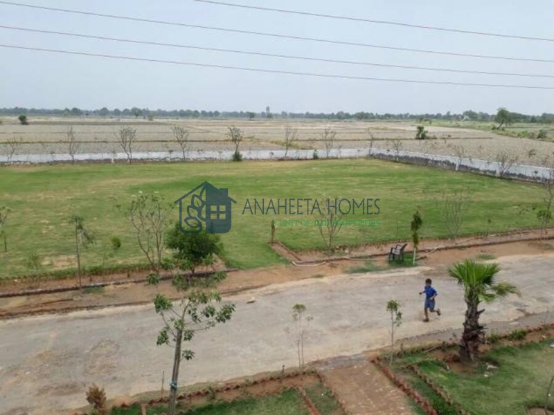 Two Side Open Residential Plot (515 Sq. yd.)